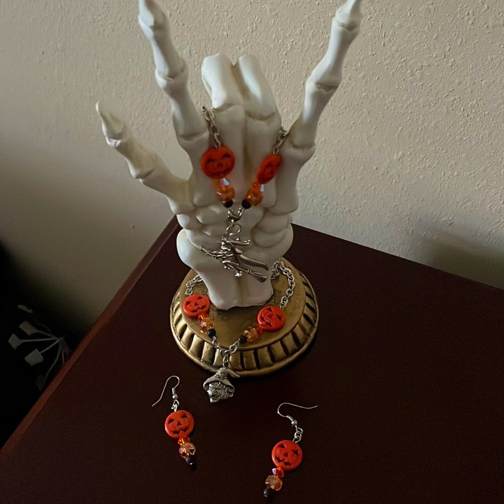 🔮 Halloween Jewelry Set-Host Pick 9/29